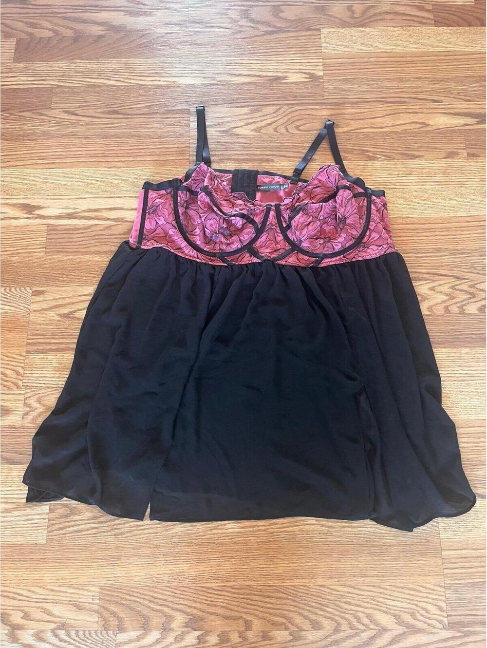 Torrid babydoll lingerie top underwire Size 5